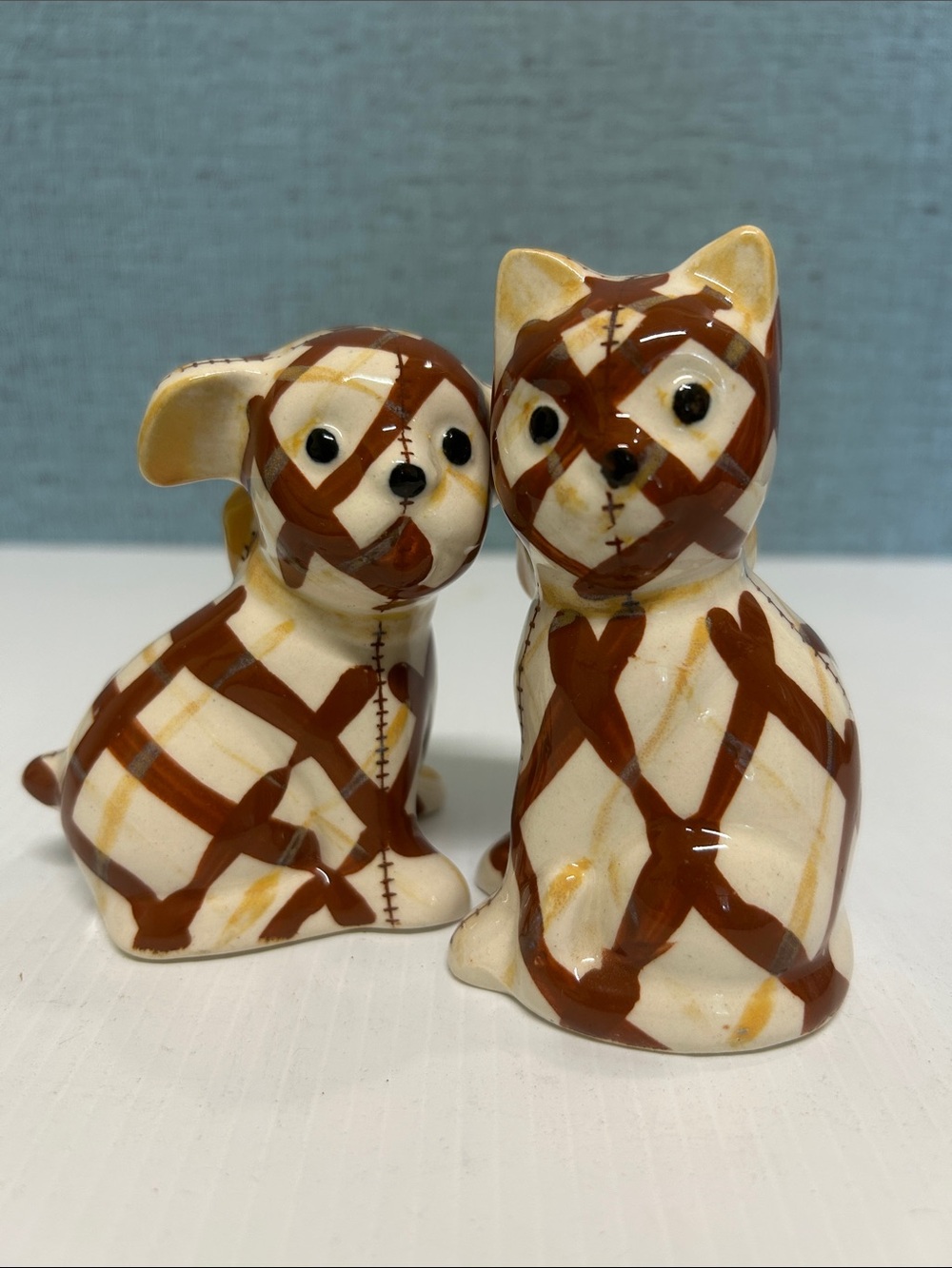Vintage Country Plaid Cat & Dog Salt & Pepper Shakers